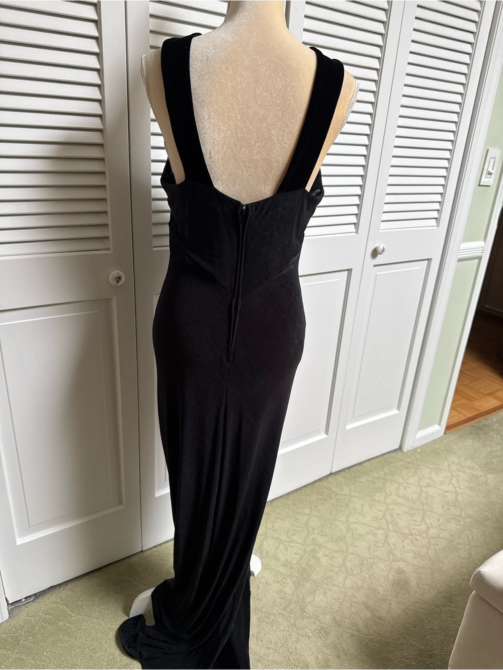 Black Velvet Accent Evening Gown - Women Dresses Size 12 - Picture 3 of 9